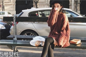 毛衣是羊絨好還是羊毛好？羊絨羊毛材質(zhì)大對(duì)比