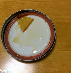 冰糖雪梨膏孕婦能吃嗎？孕婦吃冰糖雪梨膏適量最好