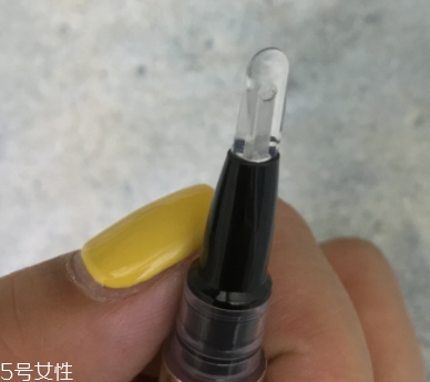唇彩可以當(dāng)眼影嗎？不建議這樣使用