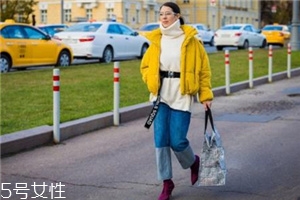 闊腿褲冬天怎么搭配？過一個(gè)時(shí)髦的冬天