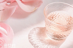 且聽風吟玫瑰酒好喝嗎？哪里買？