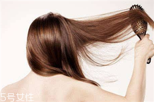 冬天頭發(fā)干燥怎么辦？試試給頭發(fā)做水療