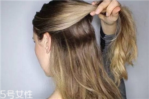女生冬天長(zhǎng)發(fā)怎么編好看？長(zhǎng)發(fā)妹紙才懂得的痛