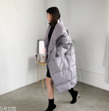 2018流行什么款式的羽絨服？這些羽絨服冬日必備