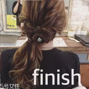 女生冬天長(zhǎng)發(fā)怎么編好看？長(zhǎng)發(fā)妹紙才懂得的痛