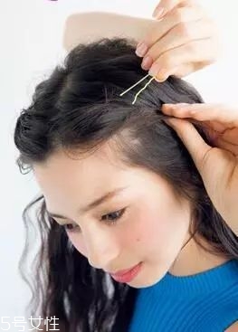 女生冬天長(zhǎng)發(fā)怎么編好看？長(zhǎng)發(fā)妹紙才懂得的痛