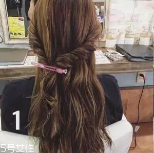 女生冬天長(zhǎng)發(fā)怎么編好看？長(zhǎng)發(fā)妹紙才懂得的痛