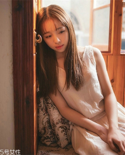 小個(gè)子女生適合什么發(fā)型？蓬松隨意效果