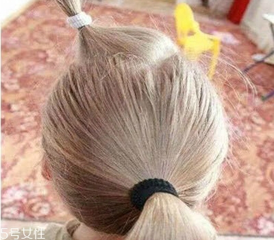 小女孩扎什么頭發(fā)好看？小公主發(fā)型大全