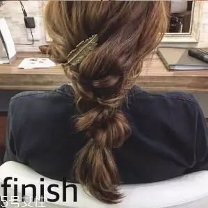 女生冬天長(zhǎng)發(fā)怎么編好看？長(zhǎng)發(fā)妹紙才懂得的痛