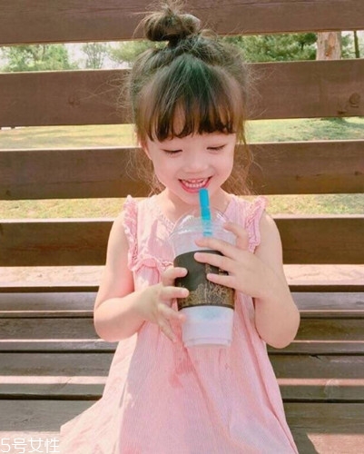 小女孩扎什么頭發(fā)好看？小公主發(fā)型大全