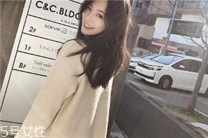 毛衣粘上羽絨毛怎么辦？五大妙招來助陣