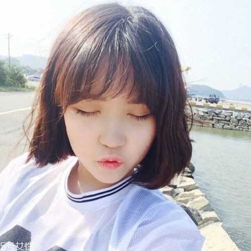 空氣劉海往上翹怎么辦？好前衛(wèi)的空氣劉海