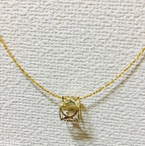 如何選擇口紅色號(hào)？口紅必不可少