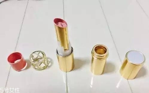 如何選擇口紅色號(hào)？口紅必不可少