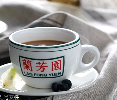 杯裝蘭芳園絲襪奶茶多少錢？