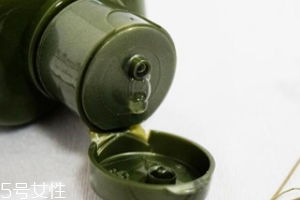 控油水乳哪個好？油膩中年的解油福星