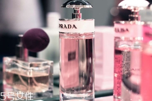 普拉達香水適合什么年齡？輕熟女人香