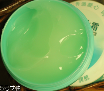 冬季臉部干燥如何補水？超便宜國貨補水神器