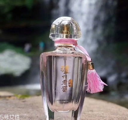 瀘州老窖香水什么味道？香調(diào)類似紀(jì)梵希
