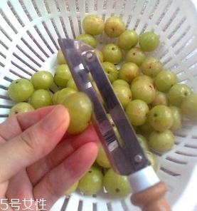 余甘子怎么吃？腌制風(fēng)味最佳