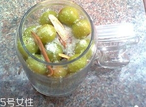 余甘子怎么吃？腌制風(fēng)味最佳