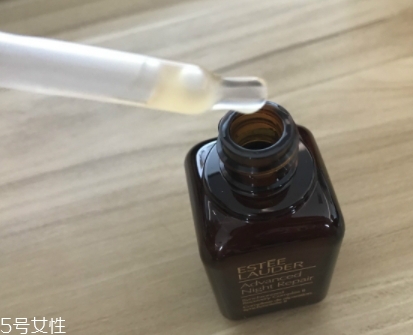 雅詩蘭黛適合油性皮膚嗎？