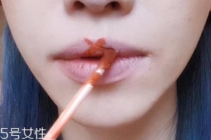 怎么變成櫻桃小嘴？大嘴唇變小攻略