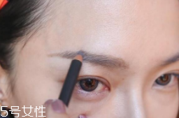 眉毛畫(huà)壞了怎么補(bǔ)救？12種拯救方法都在這里了