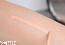 怎么遮瑕雀斑效果最好？雀斑遮瑕少不了遮瑕筆