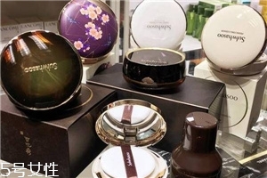 雪花秀氣墊和ysl氣墊哪個(gè)好？補(bǔ)妝也會(huì)很自然