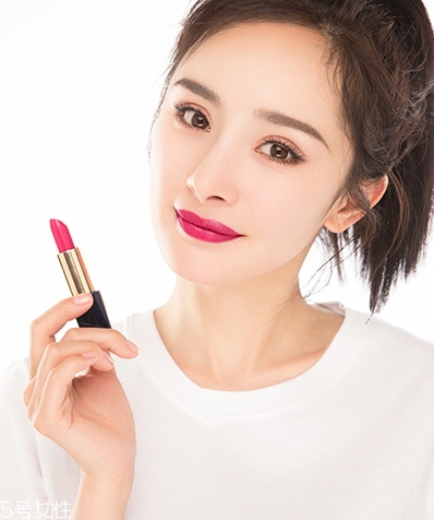 雅詩(shī)蘭黛口紅哪個(gè)系列好？?jī)A慕vs戀愛(ài)唇膏