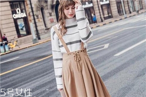 背帶裙怎么搭配？凸顯你的少女心