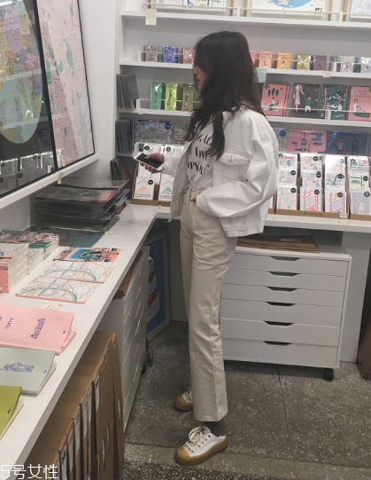 小個(gè)子穿九分褲好嗎？顯瘦顯高全靠它