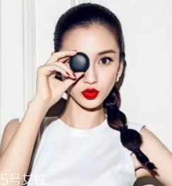 馬尾怎么扎顯臉?。狂R尾位置越高越精神