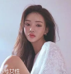 什么女孩適合不留劉海？圓臉妹子掀起劉海更適合你