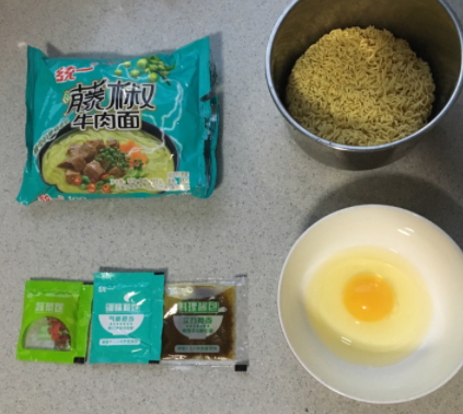 藤嬌牛肉面和藤椒牛肉面哪個(gè)好吃？統(tǒng)一和康師傅的對(duì)決