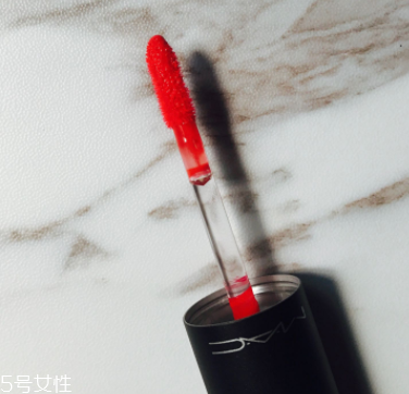 2018今年MAC和紀(jì)梵?？诩t哪個值得買？紀(jì)梵希低調(diào)奢華