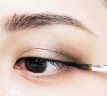 過年涂什么口紅？這些唇色讓親屬夸你好看