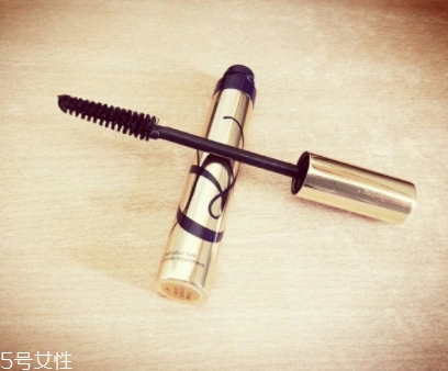 雅詩(shī)蘭黛睫毛膏有幾款？哪款好用？