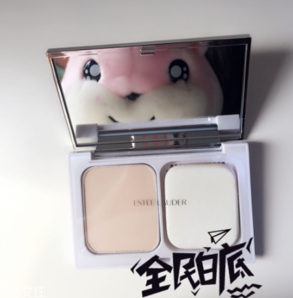 雅詩蘭黛粉餅?zāi)目詈?？補(bǔ)妝定妝的神器