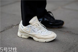 運(yùn)動鞋一定要穿襪子嗎？最好是穿上襪子