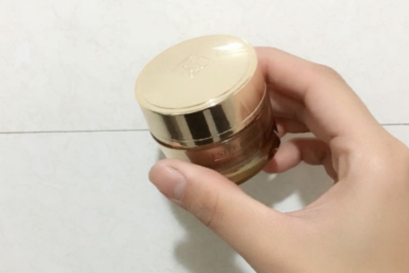雅詩(shī)蘭黛多效智妍眼霜怎么用？