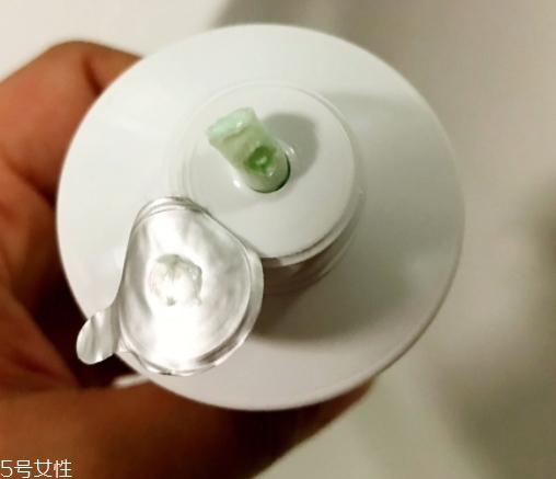 lamer海藍之謎和阿瑪尼哪個好？