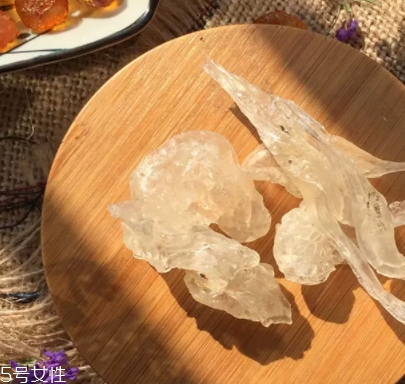雪燕可以生吃嗎？雪燕沒煮熟可以吃嗎？