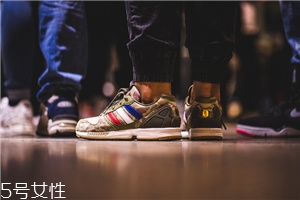 運(yùn)動(dòng)鞋230是多少碼？運(yùn)動(dòng)鞋選對(duì)尺碼很重要
