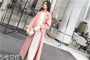 粉色外套怎么搭配？粉嫩少女系穿搭