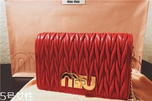 miumiu是幾線品牌？最具有少女心的時(shí)尚品牌
