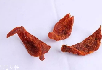 血燕窩和白燕窩區(qū)別 是高價(jià)值還是商家噱頭？