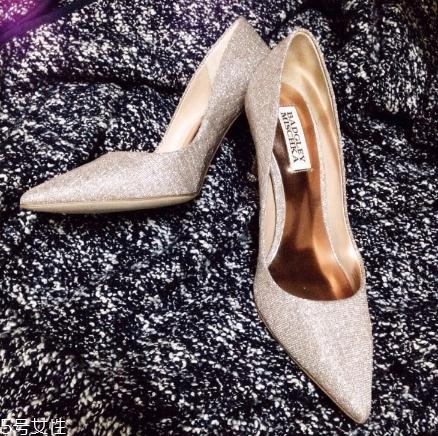 badgley mischka鞋子多少錢？比jc、rv價(jià)格美麗多了